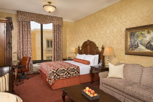 Ayres Hotel Manhattan Beach image 5